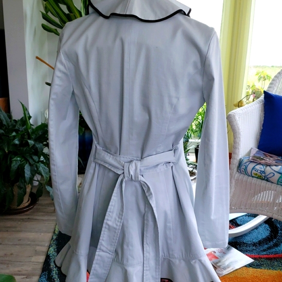 💥White Ruffled Long Sleeve Jacket - Sz S - Picture 5 of 7